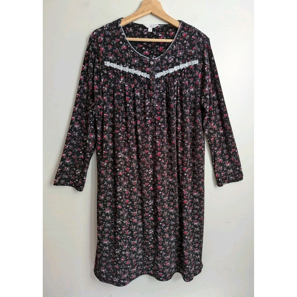 Secret Treasures Womens XL Fleece Nightgown Black Floral Long Slv Winter 14 16